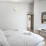 Luce Макарска