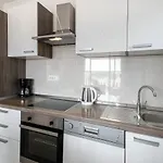 Luce Apartament Makarska