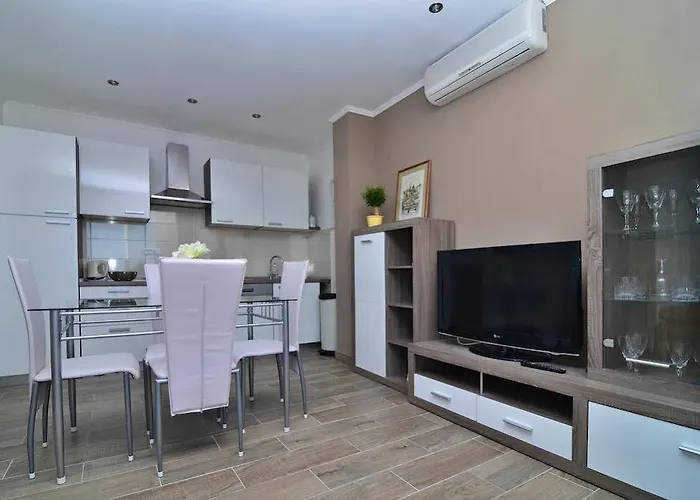 Luce Appartamento Makarska