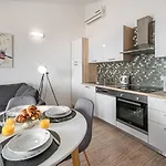Luce Apartment